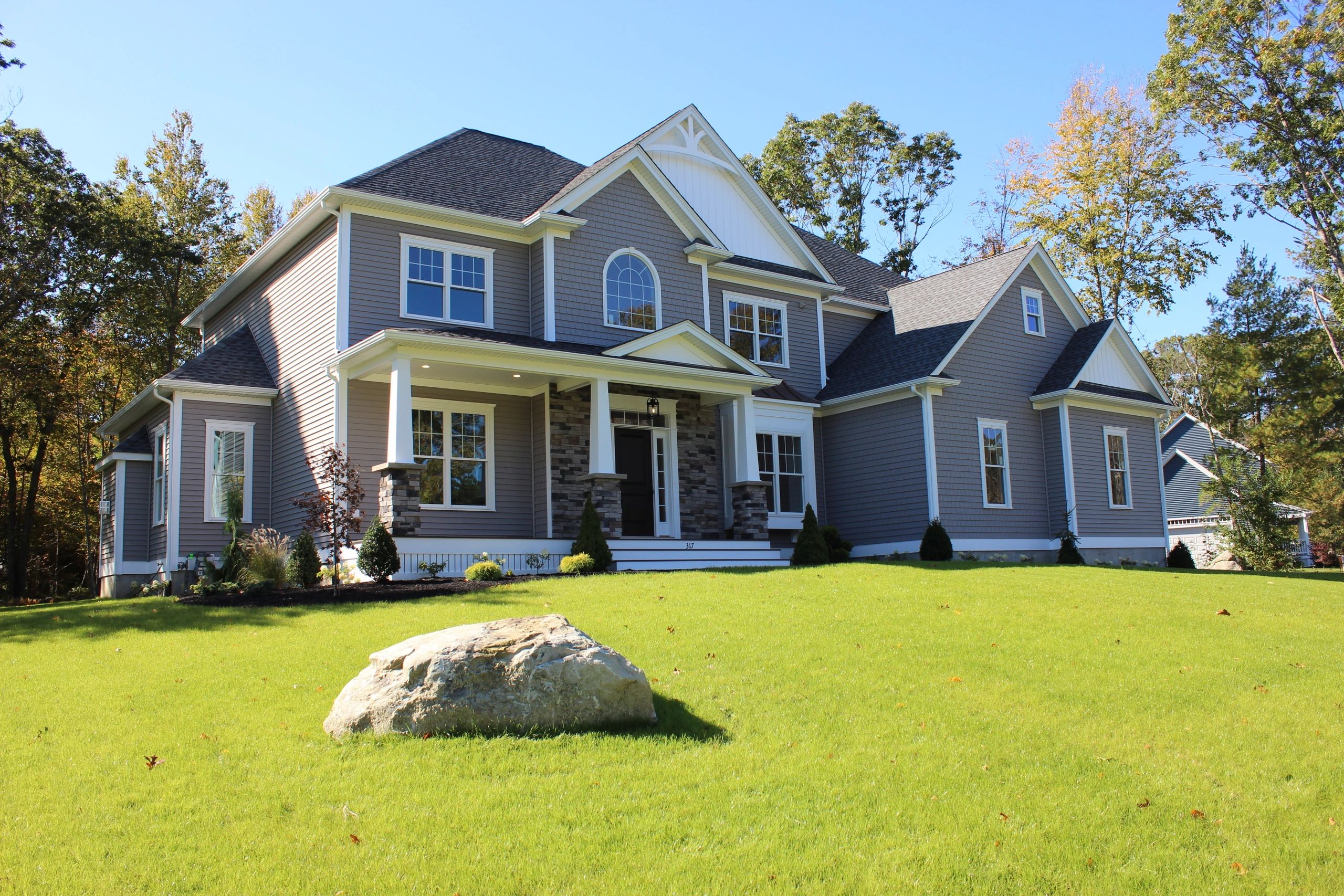 Heritage Realty & Custom Homes